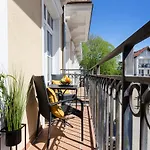 아파트 Zachod Slonca, Sun & Snow 미엘노