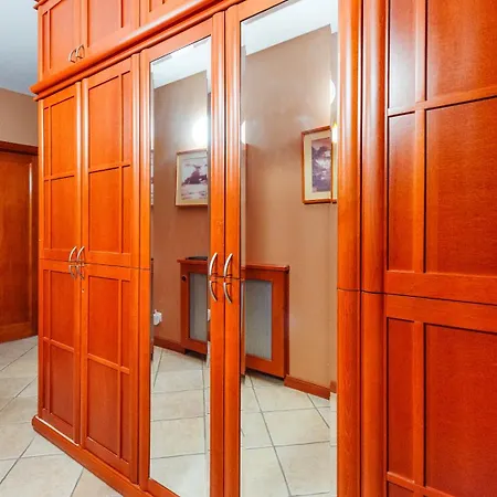 Daire Zachod Slonca, Sun & Snow